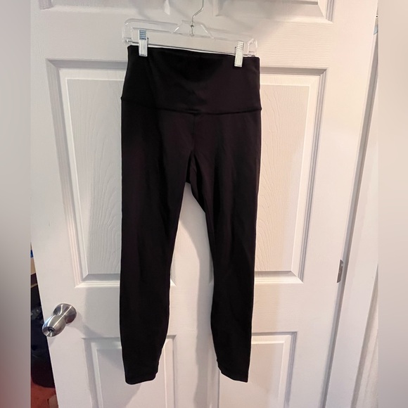 Lululemon Wunder Under Leggings - Picture 3 of 8